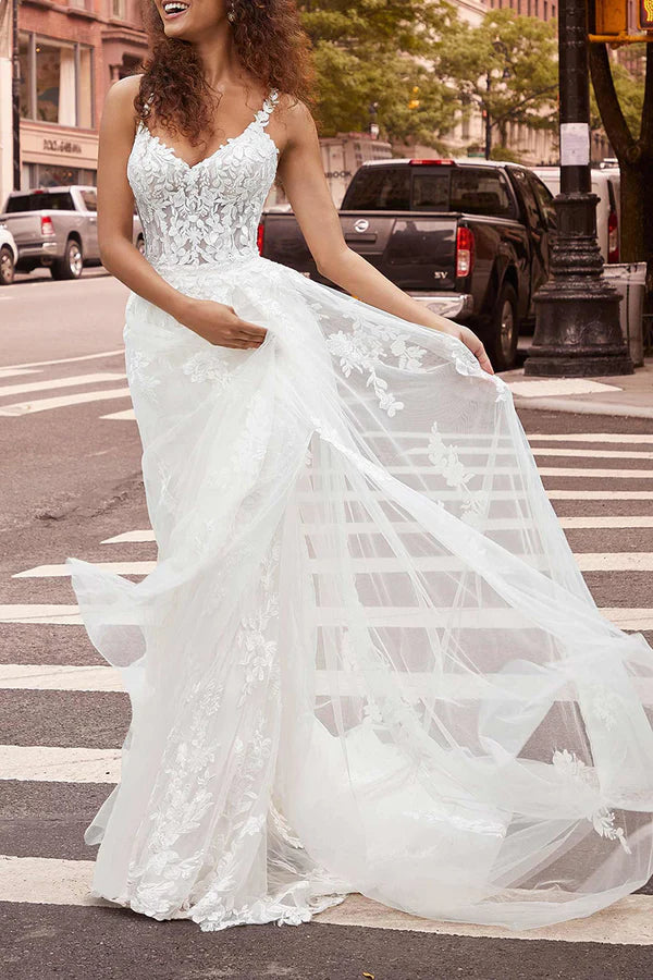 Time-Limited Offer Thin shoulder strap V-neck fishtail wedding dress with detachable hem and lace bridal gown Time-Limited Offer Thin shoulder strap V-neck fishtail wedding dress with detachable hem and lace bridal gown