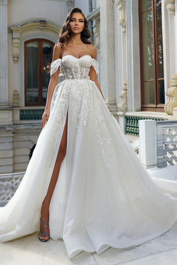 Best Deals A Line Sweetheart 3D Lace Countryside Wedding Dress with Palace Train