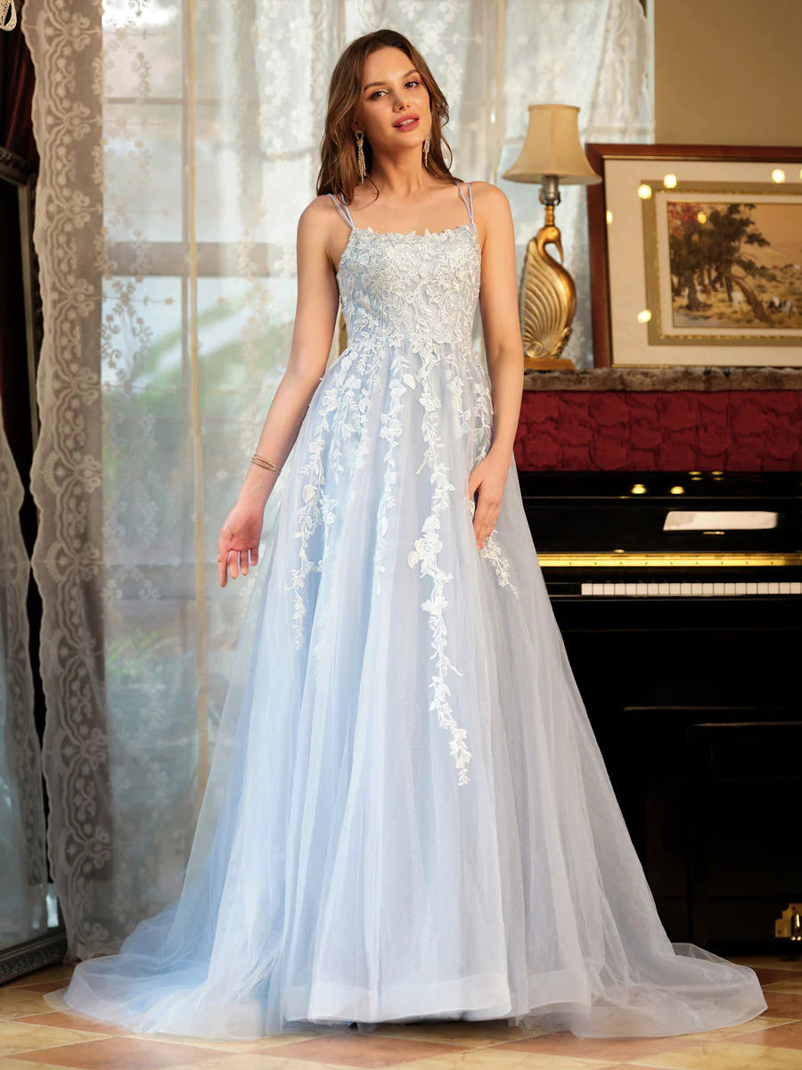 New Markdowns A-Line/Princess Tulle Spaghetti Straps Applique Long Prom Dresses