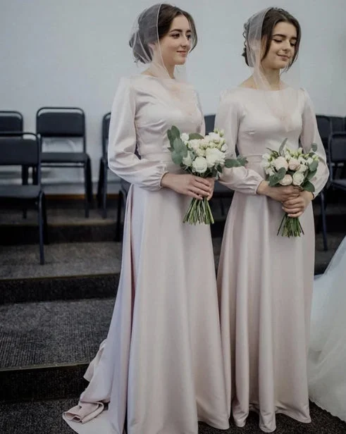 Blowout Deals Champagne Simple Bridesmaid Dresses Long Sleeves Formal Floor-length Wedding Guest Party Dresses Blowout Deals Champagne Simple Bridesmaid Dresses Long Sleeves Formal Floor-length Wedding Guest Party Dresses