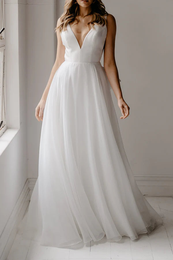 Referral Discount A-shaped deep V-neck ivory minimalist Bohemian style wedding dress with backless bride dress Referral Discount A-shaped deep V-neck ivory minimalist Bohemian style wedding dress with backless bride dress