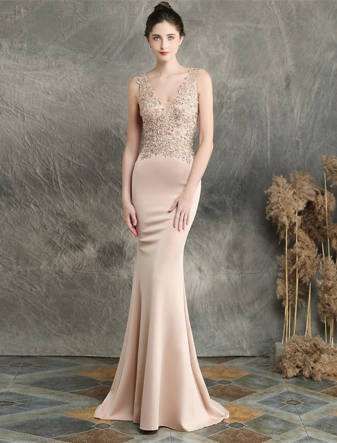 Closeout Mermaid / Trumpet Evening Gown Elegant Dress Formal Sweep / Brush Train Sleeveless V Neck Cotton Blend with Beading Appliques