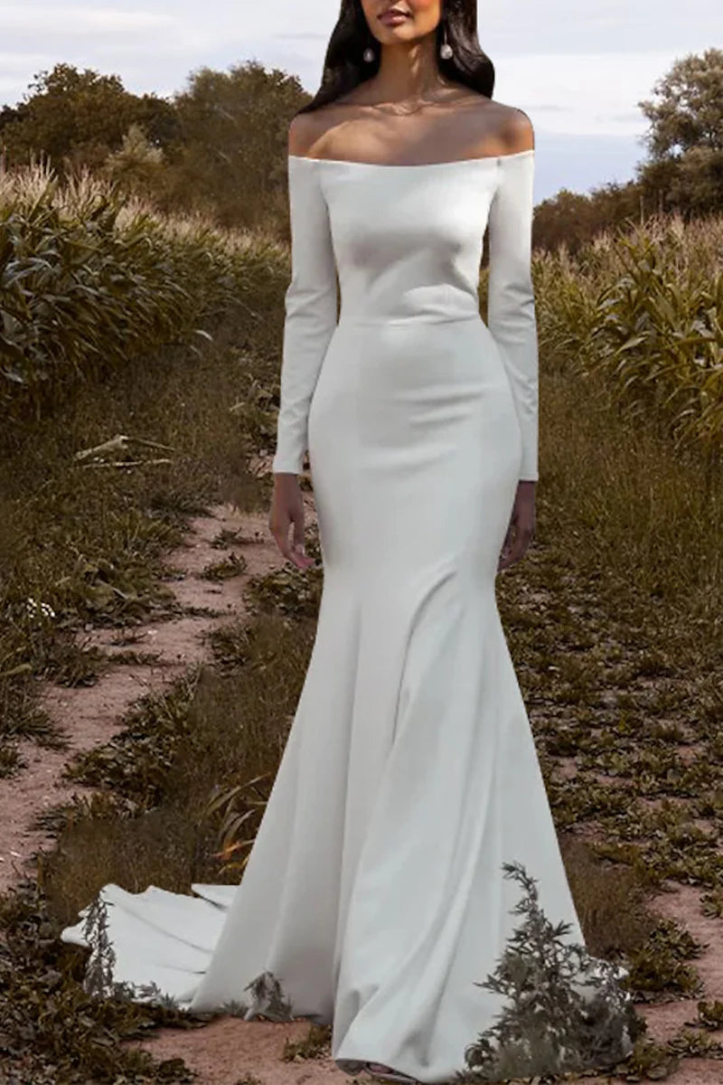 Warehouse Sale Leisure wedding dress in the lobby, off the shoulder long sleeved minimalist summer bride dress