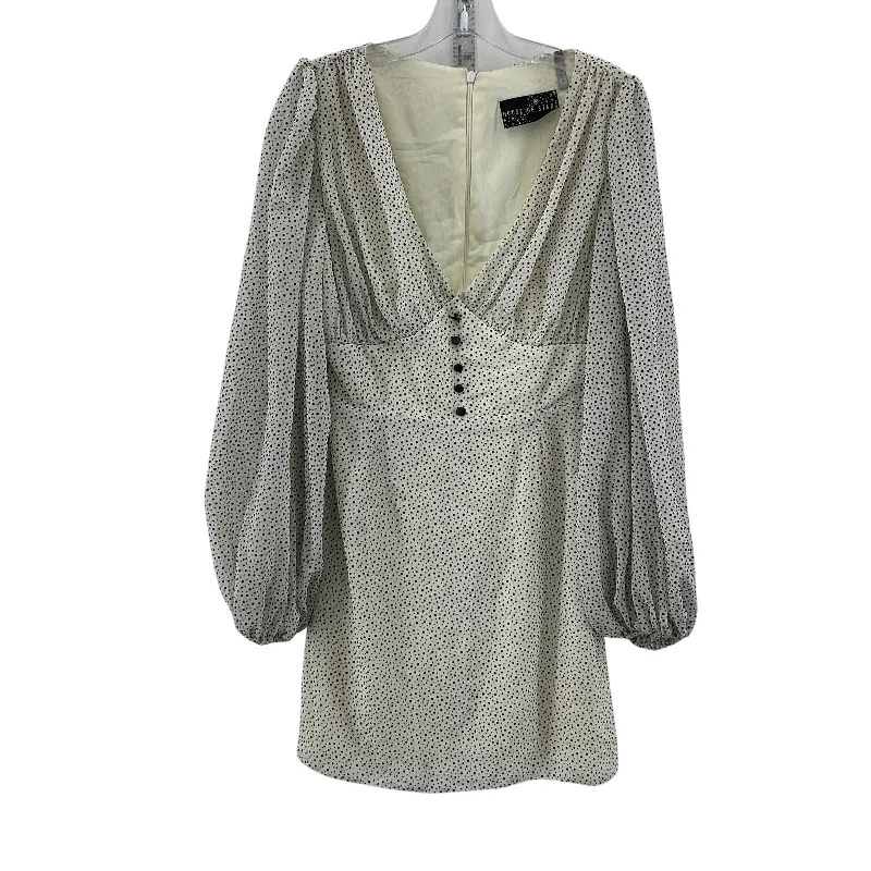 Anniversary Sale House Of Stars B/W Polka Dot V Neck Smocked Puff Sleeve Dress, Size 6 Women's Anniversary Sale House Of Stars B/W Polka Dot V Neck Smocked Puff Sleeve Dress, Size 6 Women's