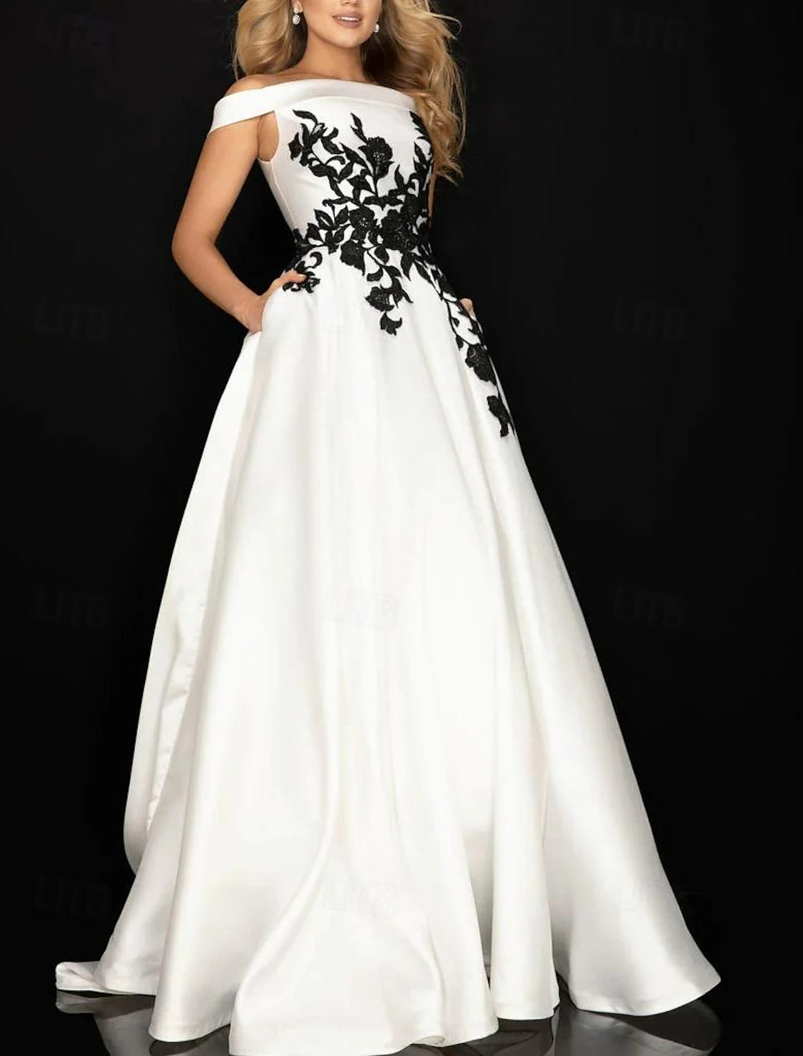 Seasonal Sale A-Line Prom Dresses Elegant Dress Formal Prom Floor Length Sleeveless Off Shoulder Pocket Satin with Appliques Pocket