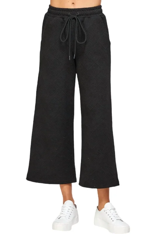 Price Fest Hamptons Textured Cropped Wide Pants In Black