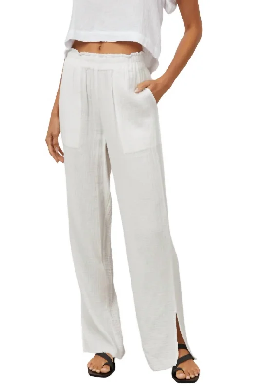 Instant Savings Leon Pant In White