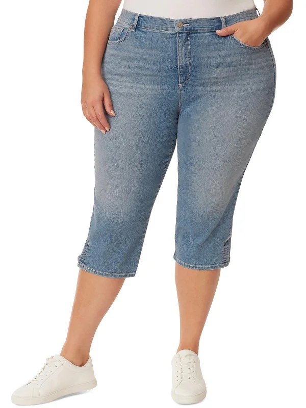 Seasonal Sale Plus Amanda Womens Classic Rise Light Wash Capri Jeans