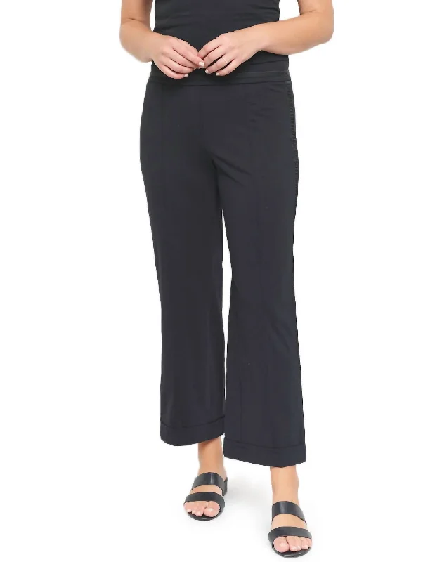 Act Fast Ponte Cropped Pant In Black