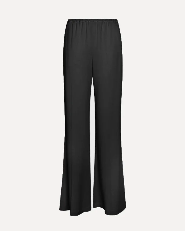 Act Fast Women's Flared Trousers In Stretch Crêpe Cady In Black