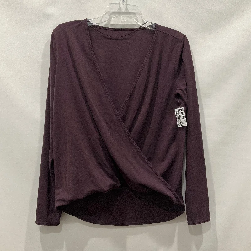 Weekend Deal Athletic Top Long Sleeve Crewneck By Lululemon  Size: 6