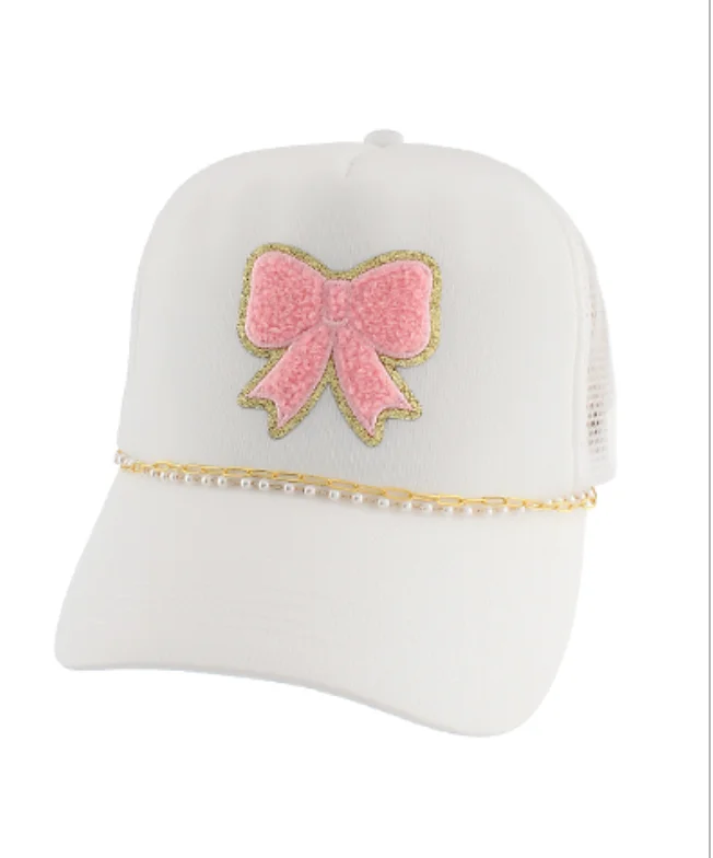 Best Bargains Bow Pearl Chain White Trucker Hat
